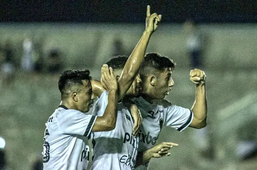 
				
					Gustavo Coutinho avalia momento do Botafogo-PB e exalta grupo: "Nos entendemos só por olhares"
				
				