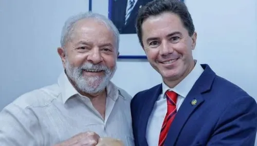 
				
					Convencido de que tem apoio de João, Lula está "altamente convencido" de que precisa de Veneziano
				
				