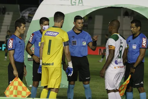 
				
					Sousa empata com o Goiás por 1 a 1 e é eliminado da Copa do Brasil
				
				