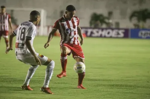 
				
					Botafogo-PB empata no tempo normal, mas perde para o Náutico nos pênaltis e está eliminado da Copa do Nordeste
				
				