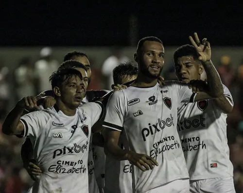 
				
					Botafogo-PB contrata novos jogadores, e Gerson ganha possibilidades para montar time na Série C do Brasileirão
				
				