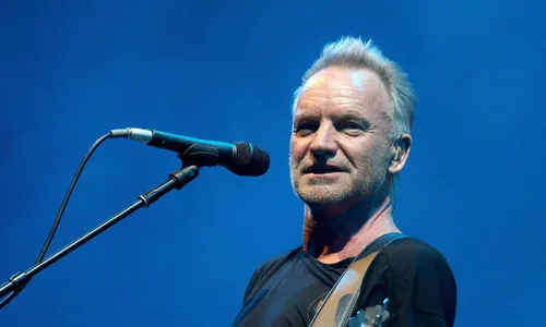 
                                        
                                            Sting canta Russians por paz na Ucrânia e a gente pergunta se Putin também ama as crianças russas
                                        
                                        