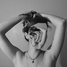 Eu-mulher artista: conheça o trabalho de Luciana Urtiga