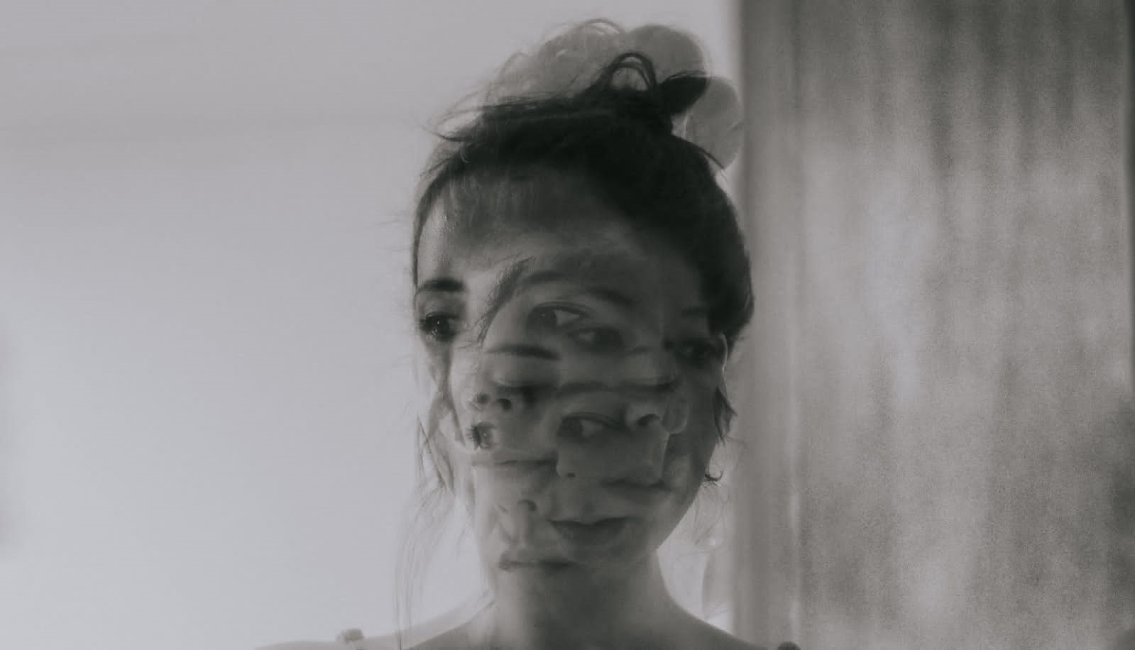 Eu-mulher artista: conheça o trabalho de Luciana Urtiga