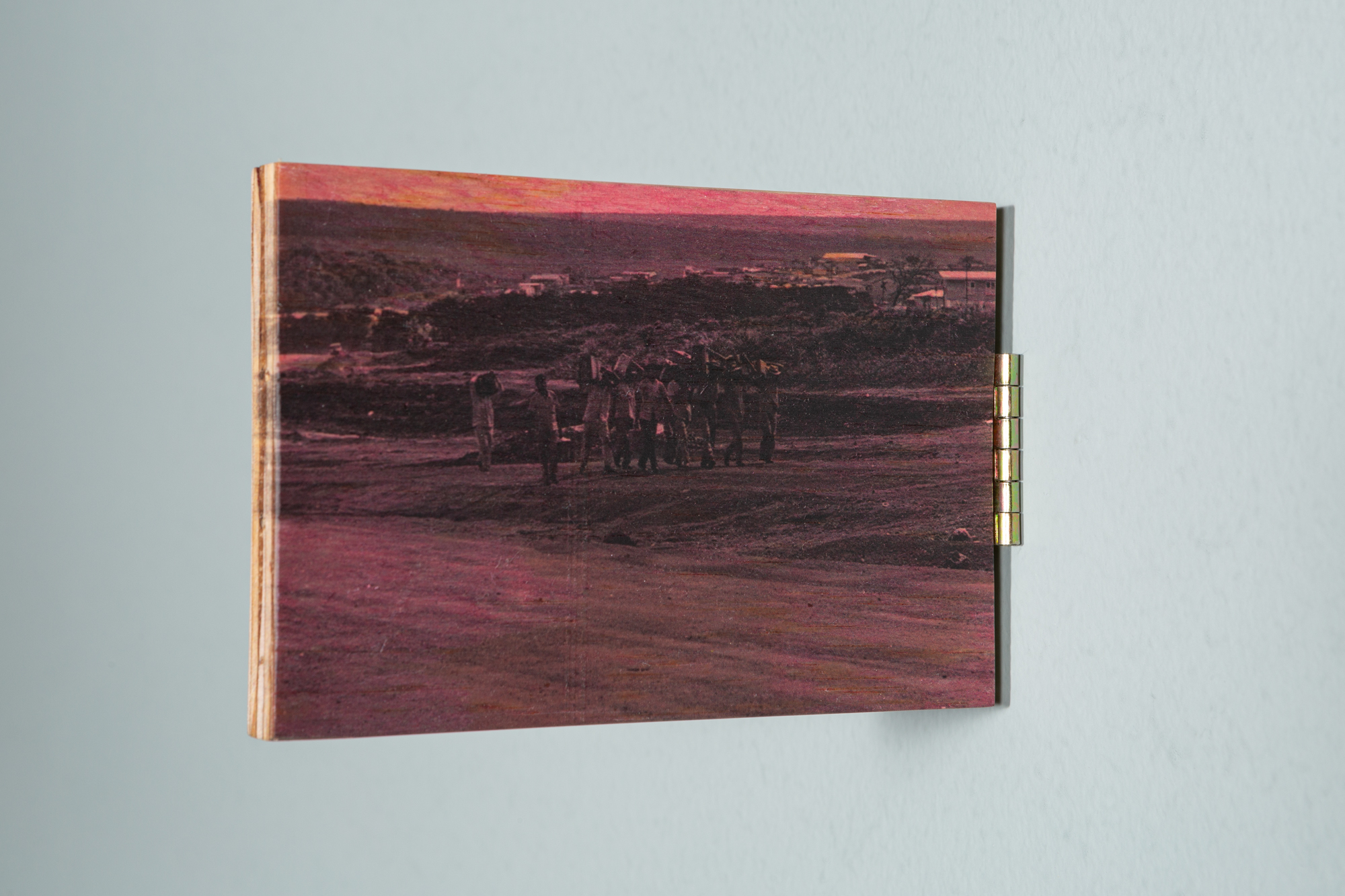 Eu-mulher artista: conheça o trabalho de Iris Helena