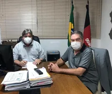 Lindolfo Pires se filia ao Progressistas e sinaliza que Aguinaldo estará na chapa de João