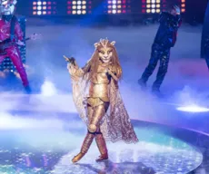Lucy Alves chega na final do The Masked Singer Brasil fantasiada de leoa