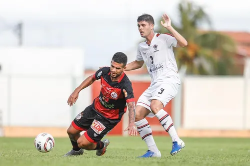 
				
					Campinense bate o Atlético-CE com gol de Mauro Iguatu e conquista primeira vitória na Série C do Brasileirão
				
				