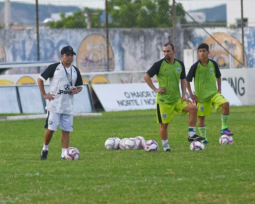 
				
					Lamar vive momento de lua de mel no Nacional de Patos após fazer história novamente pelo clube
				
				