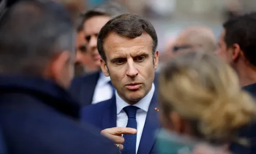 
                                        
                                            Será que, na França, Macron vai sair, e Le Pen vai entrar? E nós, no Brasil, ficaremos com a democracia ou com a barbárie?
                                        
                                        