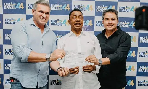 
                                        
                                            Em nome da reeleição, deputado esquece ideologia e deixa 'produto' na prateleira
                                        
                                        