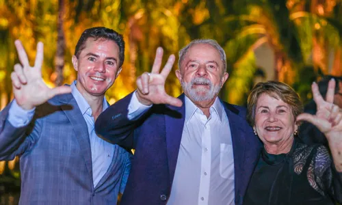 
                                        
                                            Veneziano integra grupo de "medalhões" do MDB que querem Lula lá e Lula cá
                                        
                                        