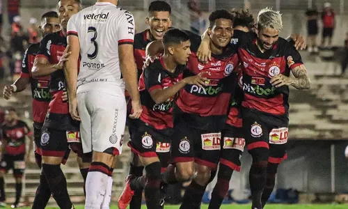 
                                        
                                            Hugo Freitas resolve, e Campinense vence Brasil de Pelotas pela Série C
                                        
                                        