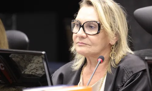 
                                        
                                            Juíza Margarida Alves é nomeada desembargadora do TRT-13
                                        
                                        