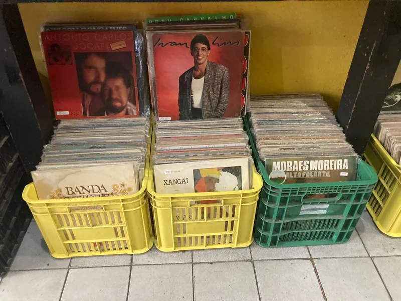 Dia do Disco: vinil atrai colecionadores, mesmo em tempos de streaming