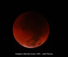 Astrônomo amador registra eclipse lunar na Paraíba; veja vídeo