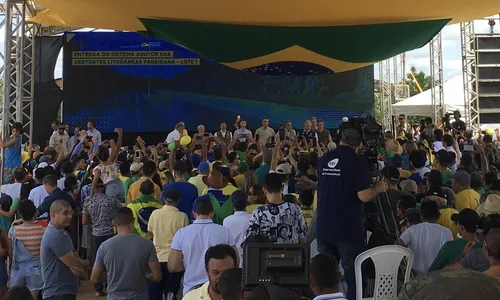 
                                        
                                            Efraim Filho é vaiado em evento de Bolsonaro. Pedro reaparece em palanque. Veja vídeo
                                        
                                        