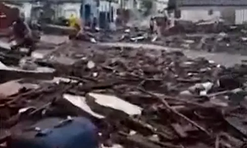 
                                        
                                            Tanque de armazenamento de água rompe e deixa feridos em Pocinhos, na Paraíba
                                        
                                        