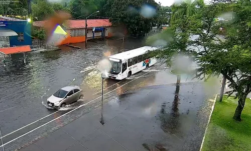 
                                        
                                            João Pessoa registra 102,8 mm de chuvas em 12 horas, diz Defesa Civil
                                        
                                        