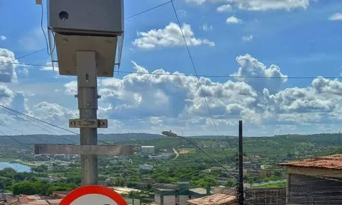 
                                        
                                            Novas lombadas eletrônicas começam a multar em Campina Grande
                                        
                                        