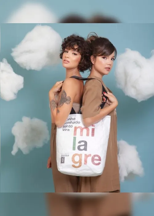 
                                        
                                            Milagre Sertão retrata céu do sertão paraibano na nova campanha de bags
                                        
                                        