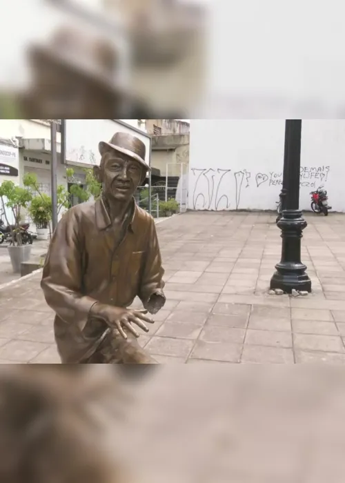 
                                        
                                            Estátua de Jackson do Pandeiro tem uma das mãos furtada, em João Pessoa
                                        
                                        