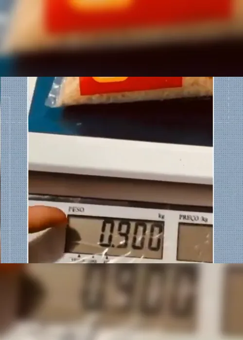 
                                        
                                            Vídeo mostra suposta alteração de peso em alimentos da merenda em Campina Grande
                                        
                                        