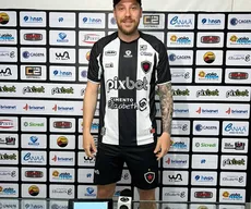 Schumacher é apresentado à torcida do Botafogo-PB, admite falta de ritmo, mas se põe à disposição para a sequência da Série C