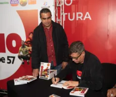 Com festa digna de sua trajetória, livro "Índio - O herói de 57" é lançado na Gávea