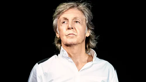 
				
					Paul McCartney faz 80 anos. Com ou sem Beatles, ele é mestre da canção popular
				
				