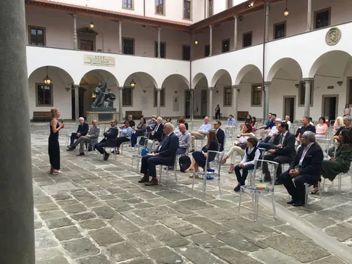 
				
					Professores da UFPB fazem conferência na Universidade de Pisa sobre a relação entre paz e música
				
				