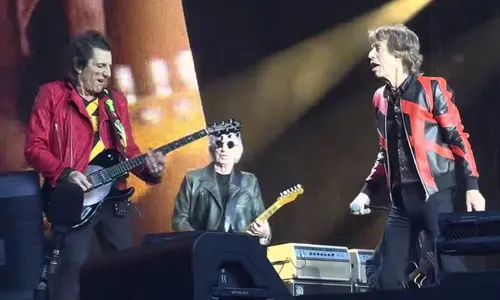 
                                        
                                            Em Liverpool, os Rolling Stones fazem homenagem aos Beatles tocando rock de Lennon e McCartney
                                        
                                        