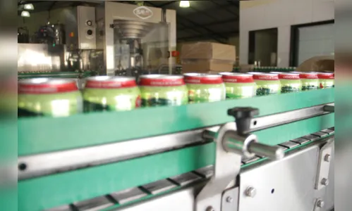 
				
					Processo de fabricação da cachaça passa por modernização e aumento da produção na Paraíba
				
				