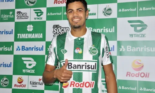
                                        
                                            Campinense contrata o zagueiro Mateus Santana e negocia com outro defensor, após negativa de atacante do Náutico
                                        
                                        