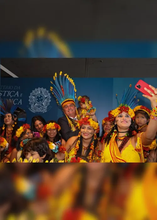
                                        
                                            Bolsonaro veta mudança em lei do 'Dia do Índio' para o 'Dia do Indígena'
                                        
                                        