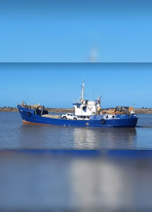 
                                        
                                            Marinha localiza dois corpos após embarcação afundar na Paraíba
                                        
                                        
