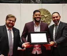 Hulk recebe título honorário de cidadão mineiro às vésperas de decisão contra o Flamengo