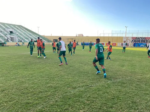 
				
					Tardelly traça meta para o Sousa na Série D e vislumbra jogo difícil contra o América-RN
				
				