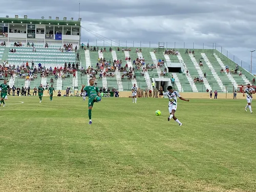 
				
					Tardelly minimiza ausência de Iranilson contra o Lagarto e critica gols perdidos pelo Sousa
				
				