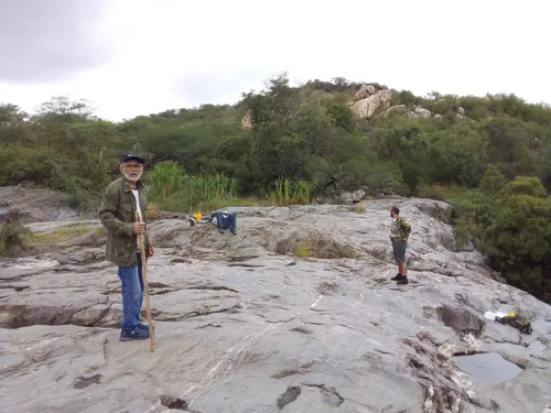 
				
					Pesquisadores descobrem novo sítio arqueológico de arte rupestre no Seridó da Paraíba
				
				