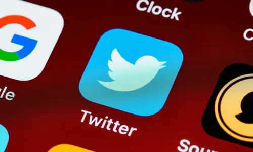 
                                        
                                            Twitter libera ‘close friends’ para todos os usuários
                                        
                                        