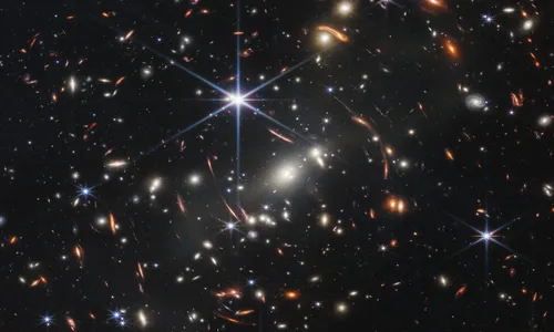 
                                        
                                            Nasa revela imagem mais 'profunda' já feita do universo
                                        
                                        