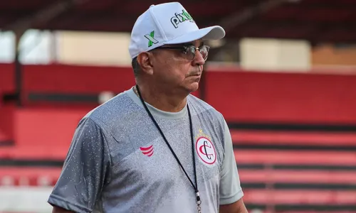 
                                        
                                            Flávio Araújo firma permanência na Série C como objetivo principal do Campinense e trata últimos jogos como decisivos
                                        
                                        