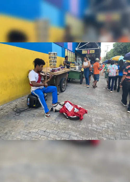
                                        
                                            Violinista carioca toca pelas ruas de João Pessoa e sonha em integrar orquestra
                                        
                                        