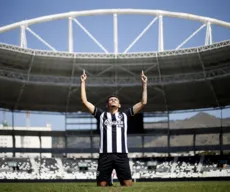 Esperança de gols do Botafogo, Tiquinho Soares já foi comparado a Hulk em Portugal
