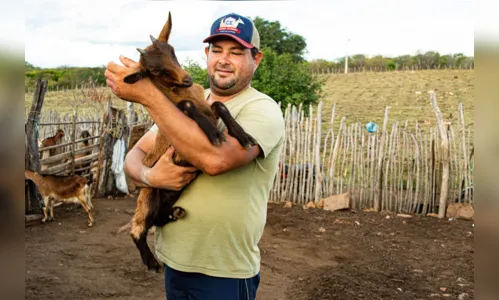 
				
					Produção de leite de cabra da cidade de Prata é tradicional e uma das melhores do Brasil
				
				