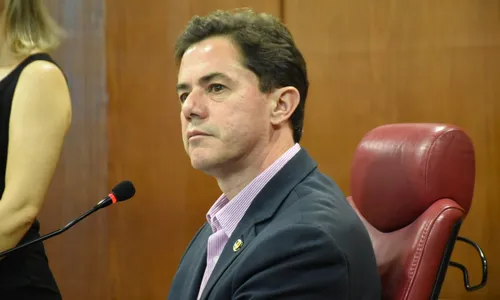 
                                        
                                            Veneziano critica João e diz que vai manter redução do ICMS dos combustíveis na Paraíba
                                        
                                        