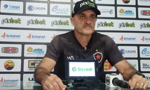 
                                        
                                            Schülle ignora sequência de empates do Botafogo-PB e elogia o time na Série C
                                        
                                        