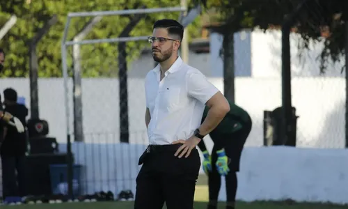 
                                        
                                            Francisco Sales não é mais diretor executivo do Botafogo-PB
                                        
                                        