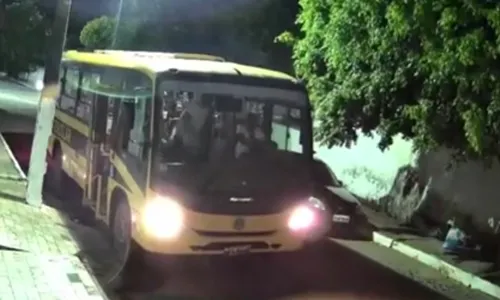 
                                        
                                            Estudante impede acidente com ônibus escolar descontrolado na Paraíba
                                        
                                        